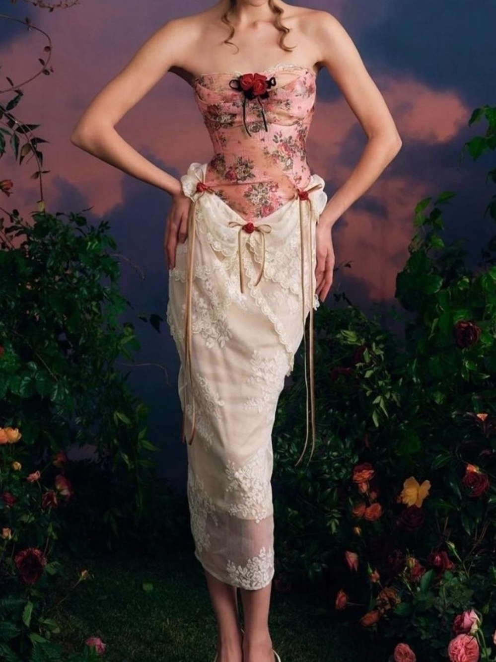 LaceMade Rose Sus La Lune Dress Size XL